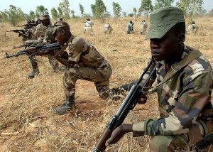 Nigerian_Nigeria_army_soldiers_military_combat_field_uniforms_007