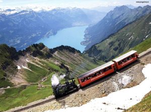 train-mountain-Switzerland-beauty-288