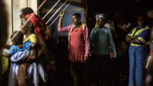 zimbabwe women smuggled