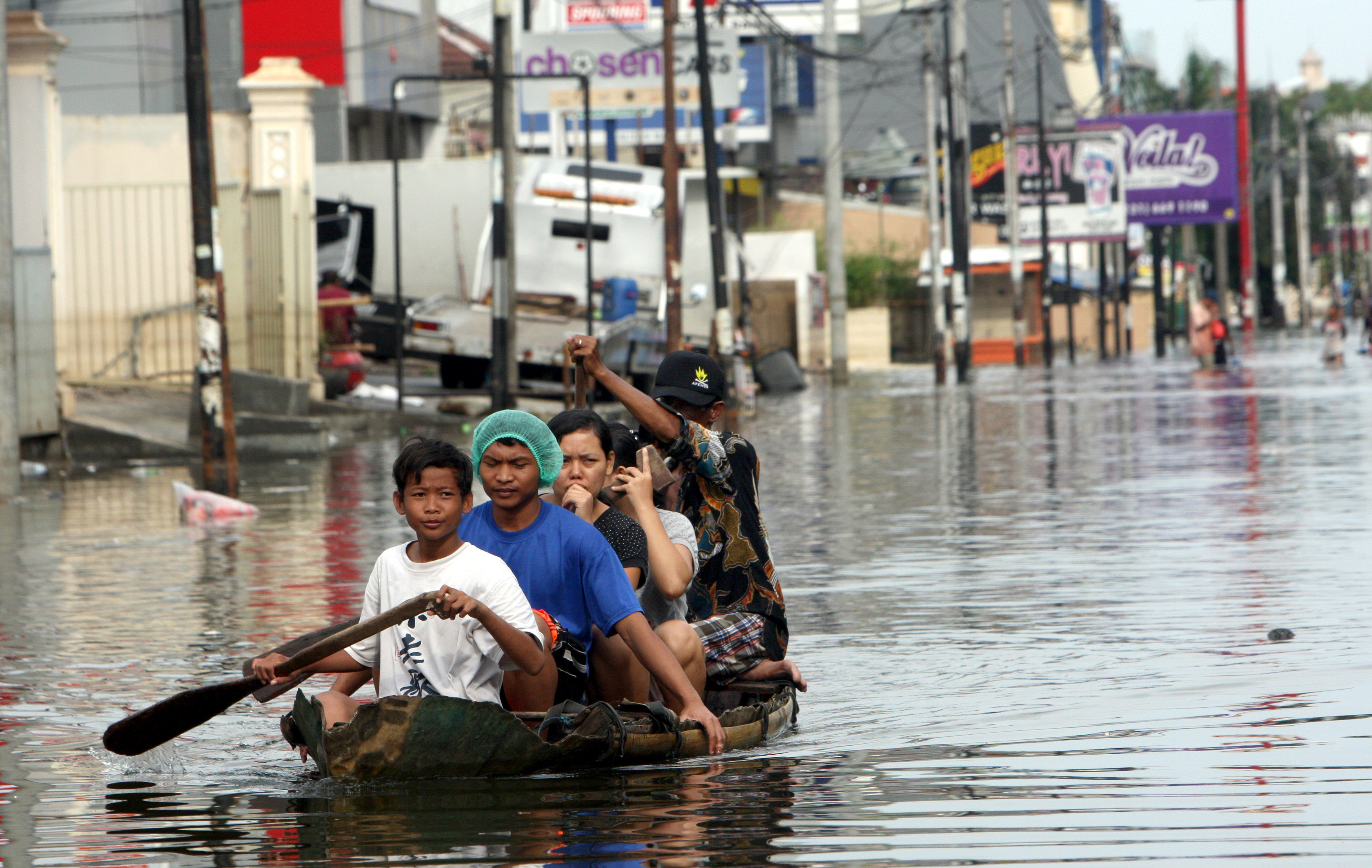 Indonesia-Floods_Bing
