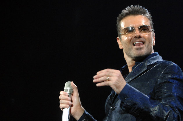 George Michael performs at Datch forum on October 07, 2006 in Milan, Italy. (Photo by Morena Brengola/Getty Images)